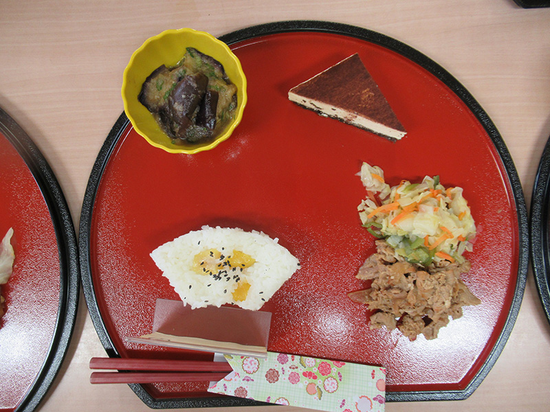 栗ご飯＆ケーキの昼食 - ケアハウス福山